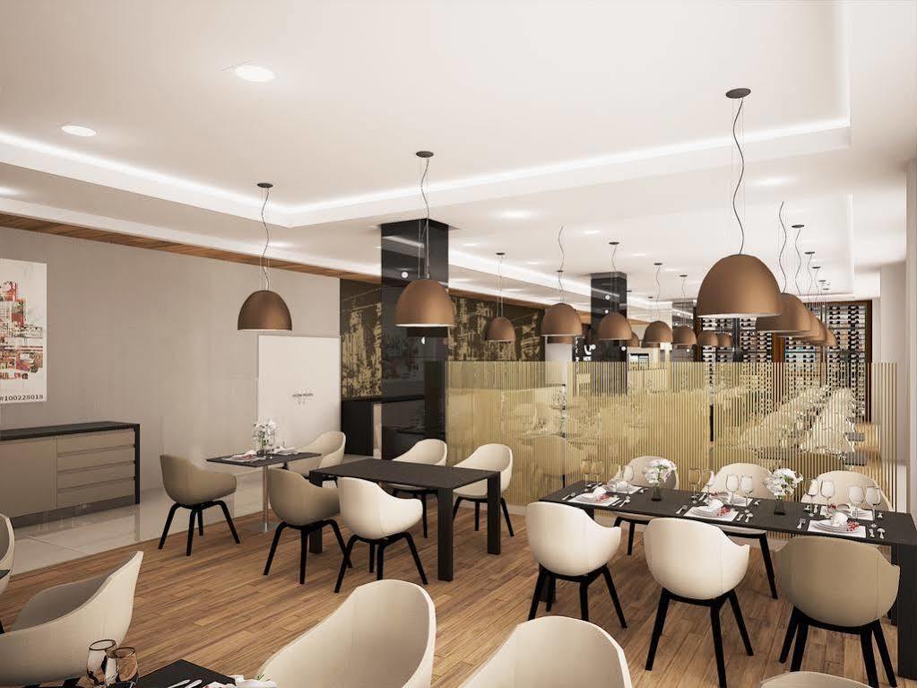 Q Hotel Plus Κατοβίτσε Εξωτερικό φωτογραφία